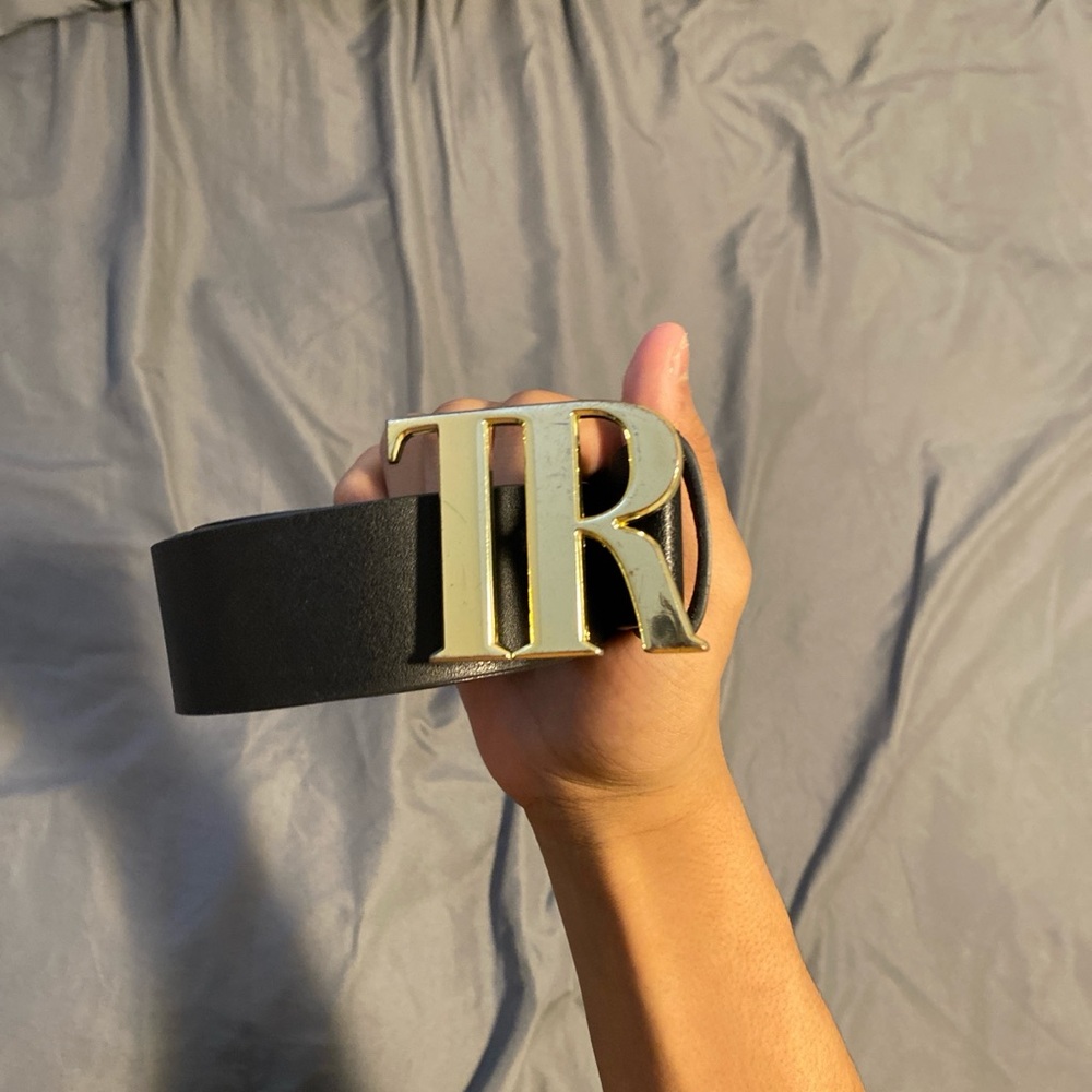 black and gold true religion belt